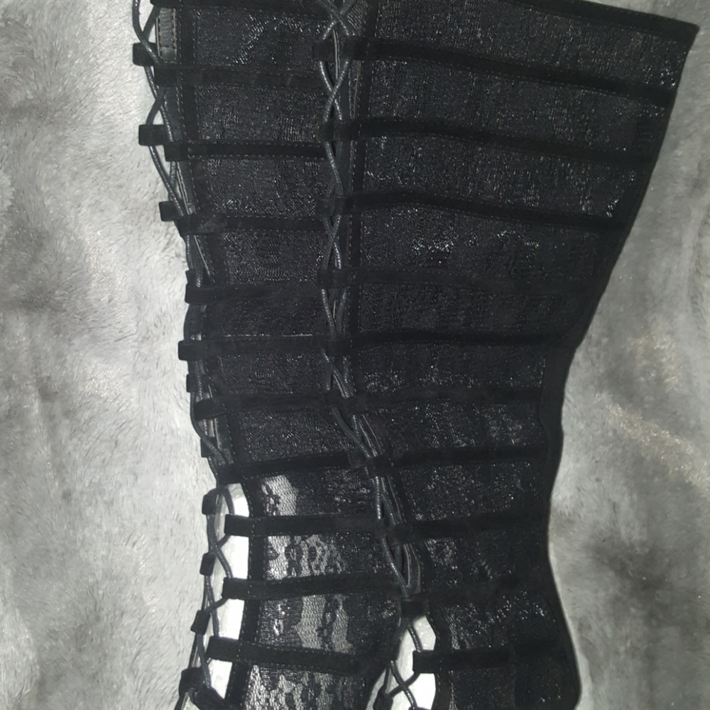 Boots - Picture 5 of 5